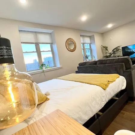 303 Cozy And Modern 1Br Apartment In Center City